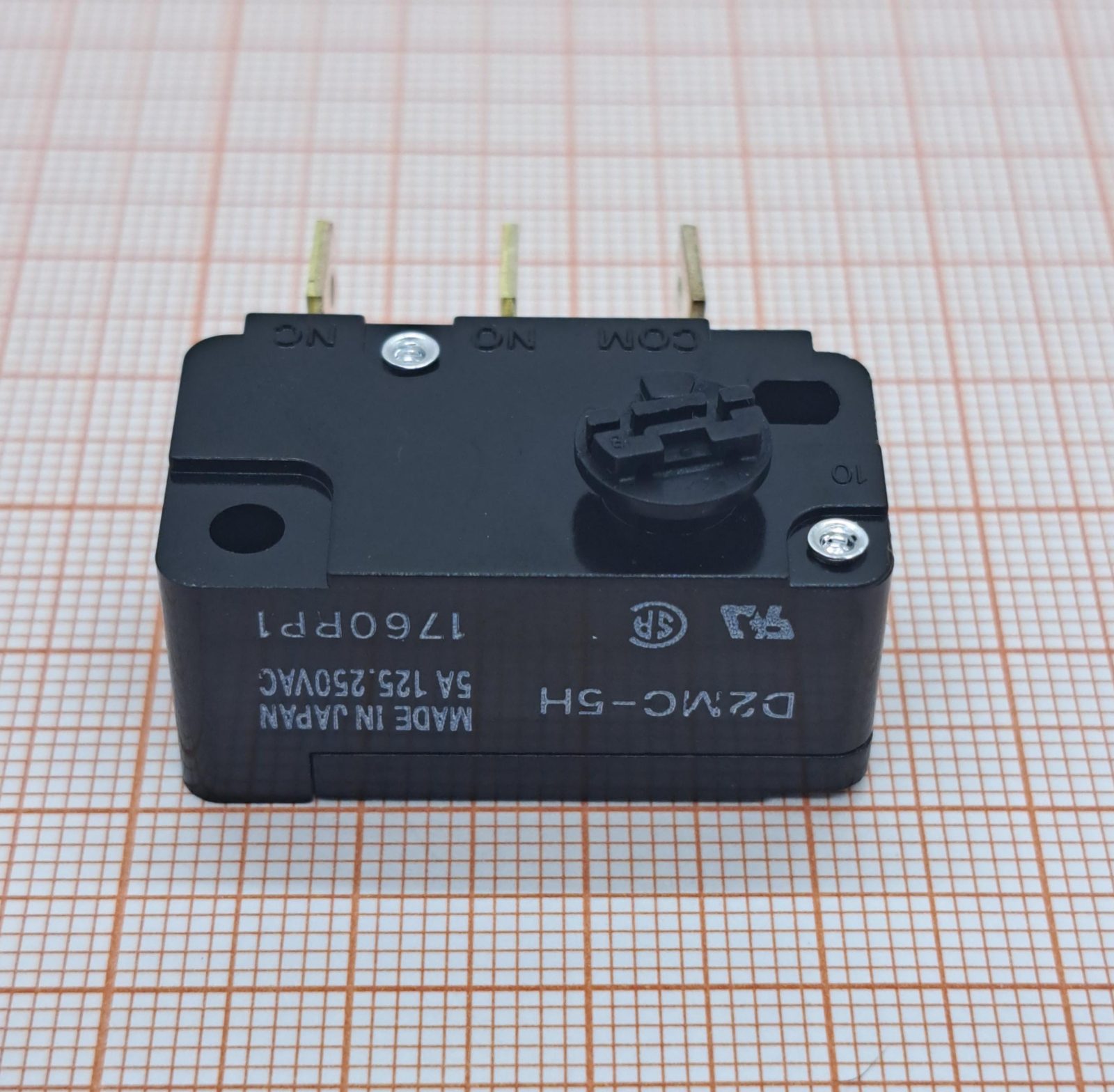 Микропереключатель SNAP ACTION D2MC5H OMRON OCB Микропереключатель SNAP ACTION D2MC5H OMRON OCB