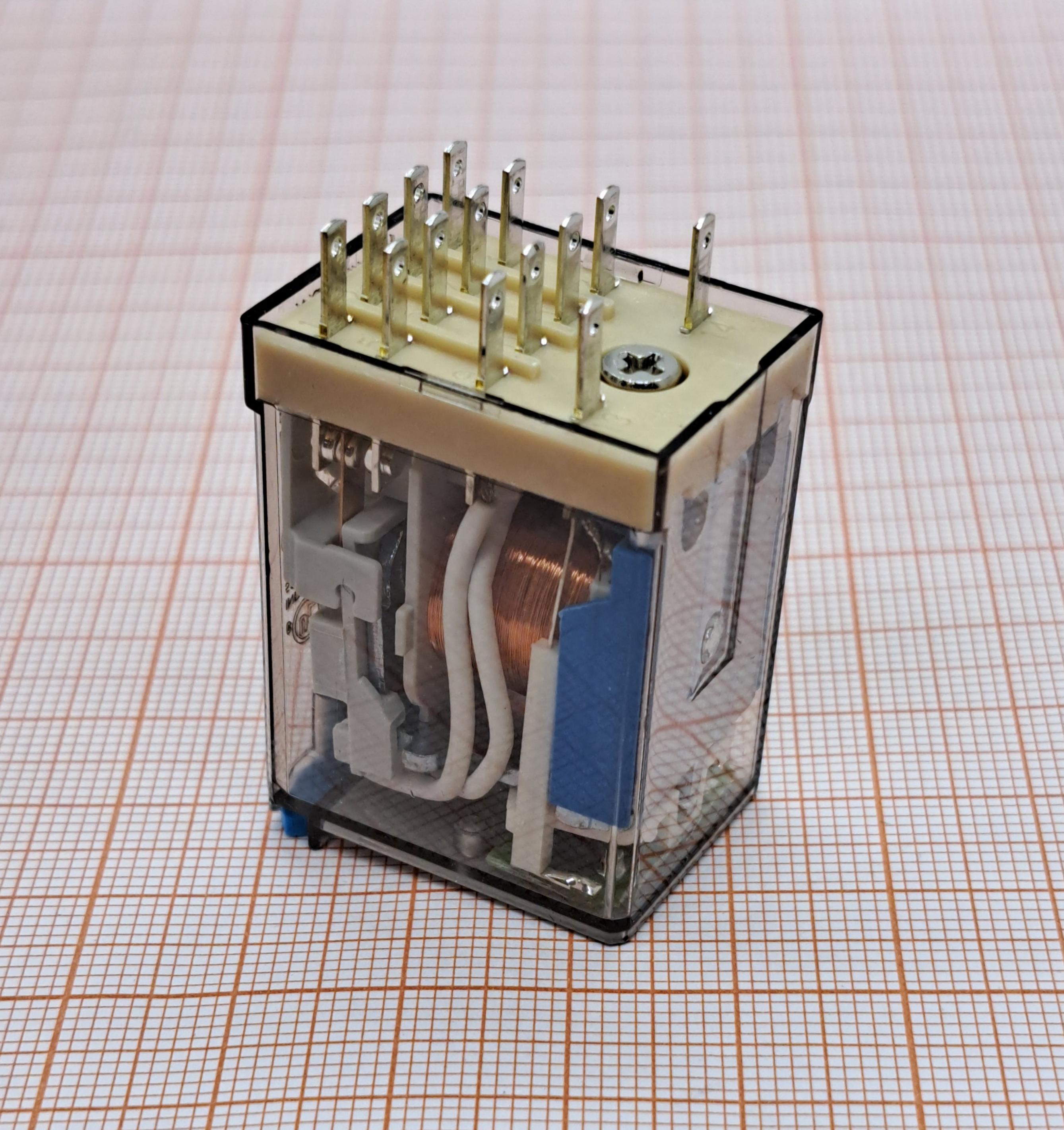 Электромагнитное реле 55.34.9.024.0094 FINDER