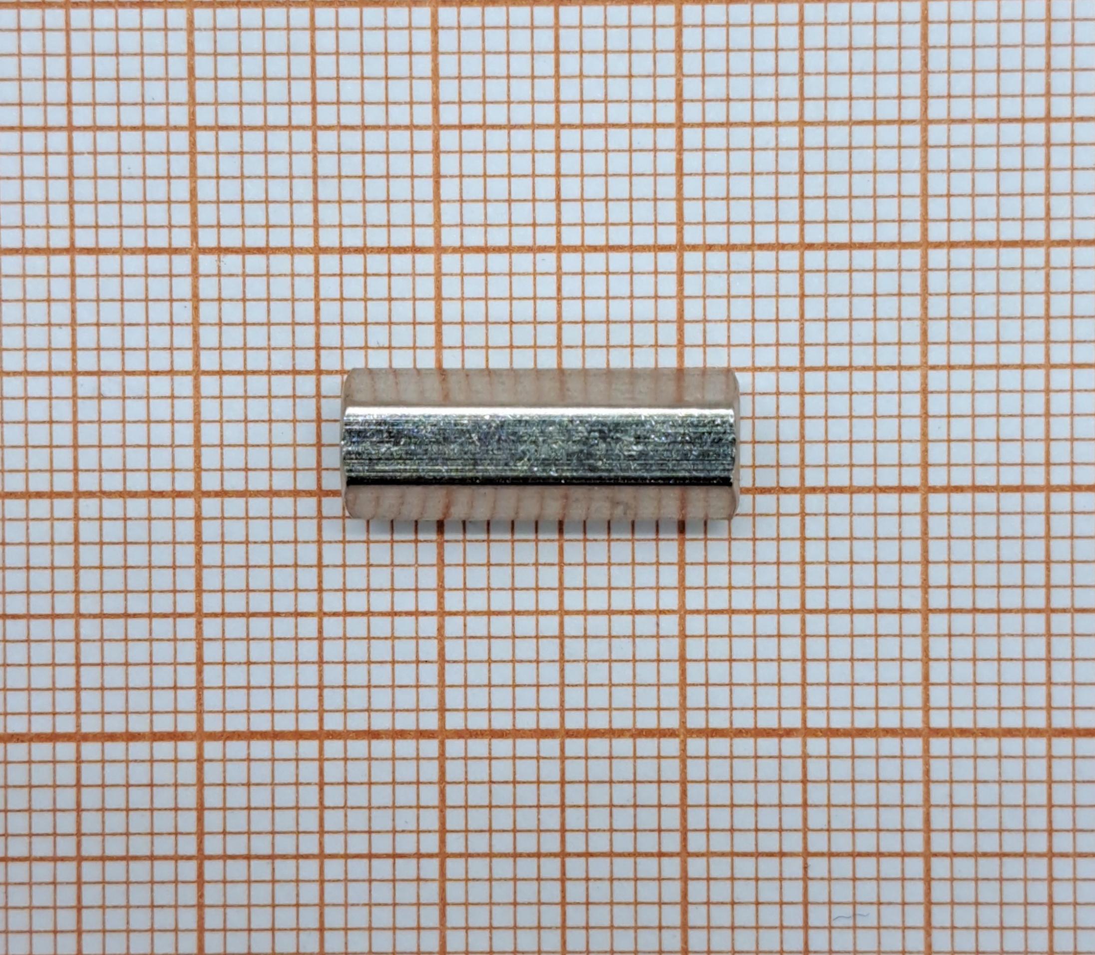 Дистанцирующая стойка с резьбой 1382756 BOSSARD