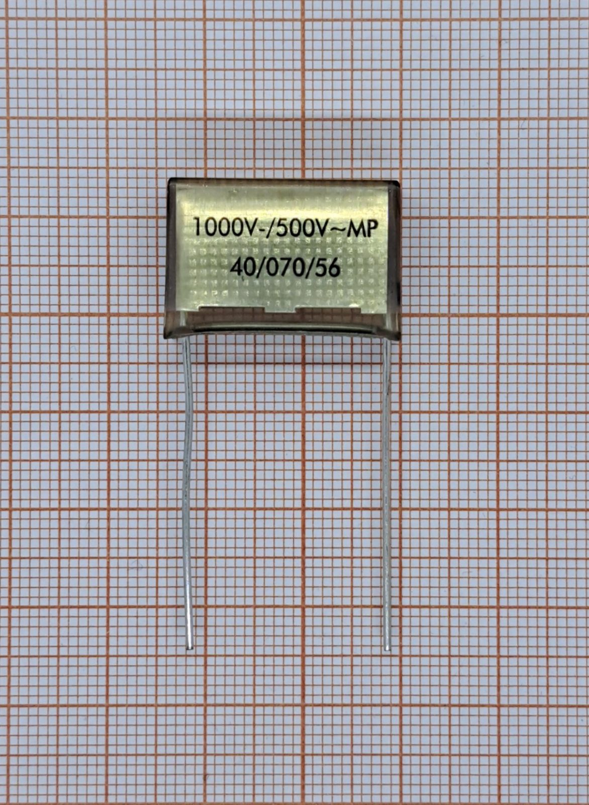 Конденсатор бумажный PME261JC6100KR30 KEMET Конденсатор бумажный PME261JC6100KR30 KEMET