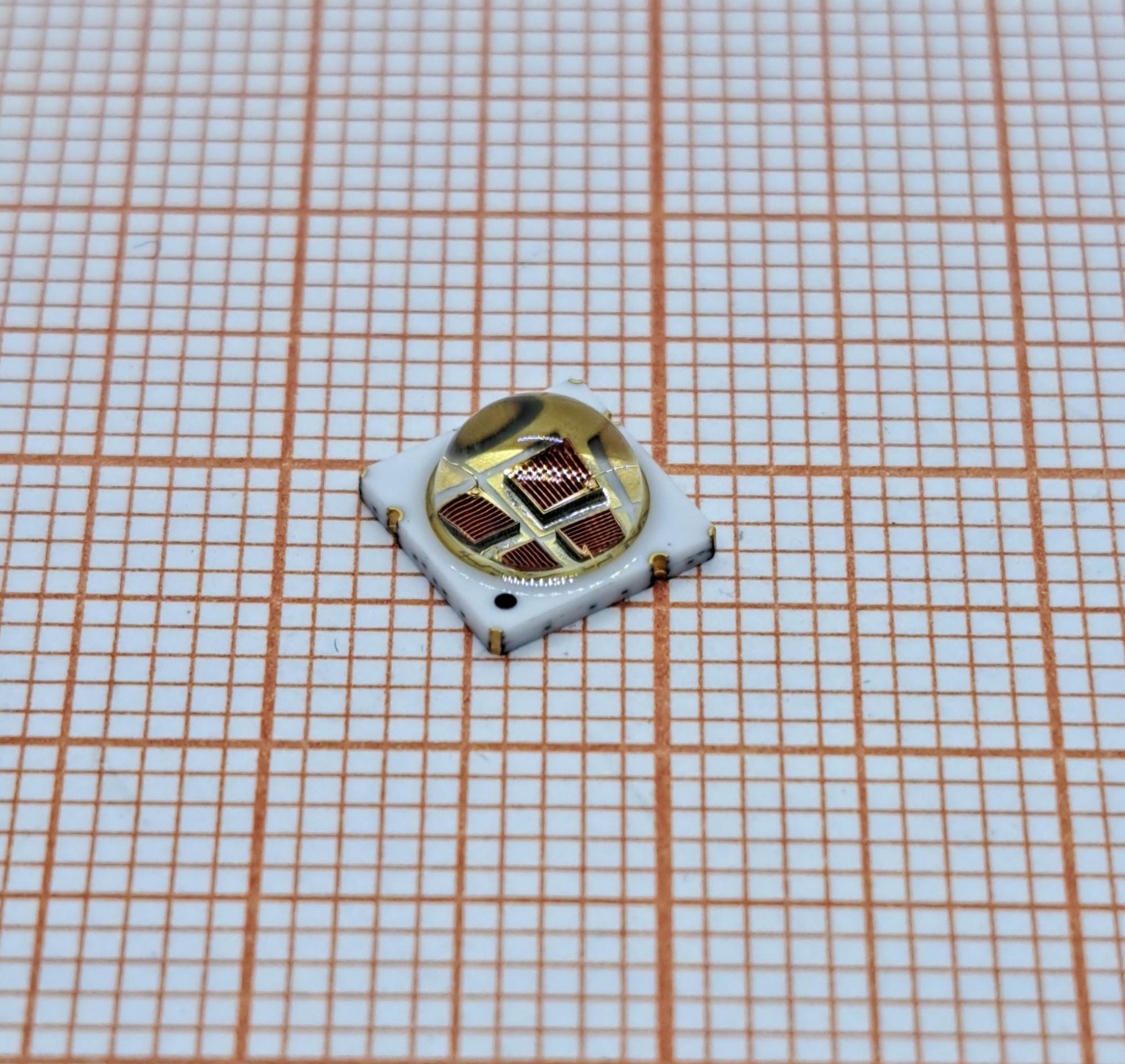 Светодиод LZ4-00R108-0000 OSRAM