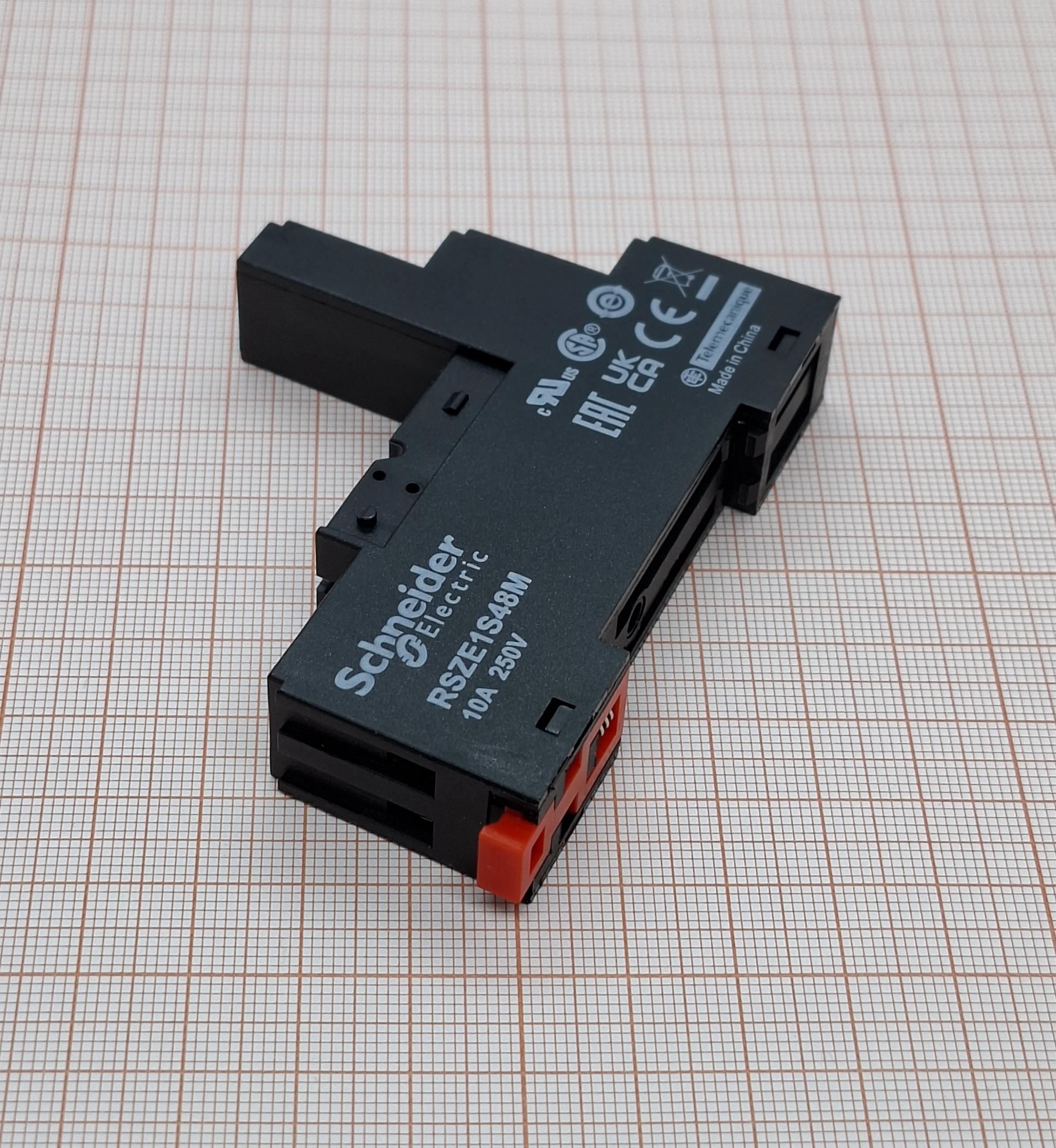 Панелька RSZE1S48M SCHNEIDER ELECTRIC